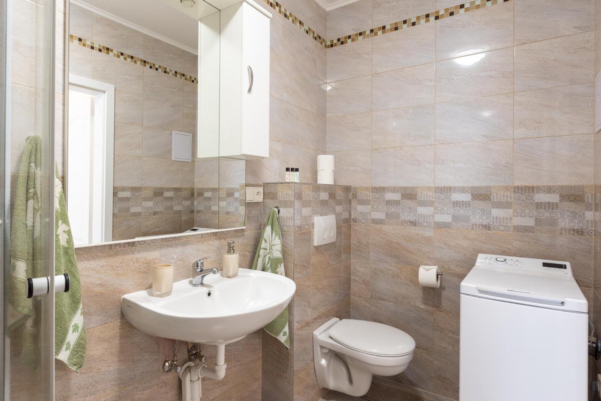 Apartment On Krymska Karlovy Vary Ngoại thất bức ảnh