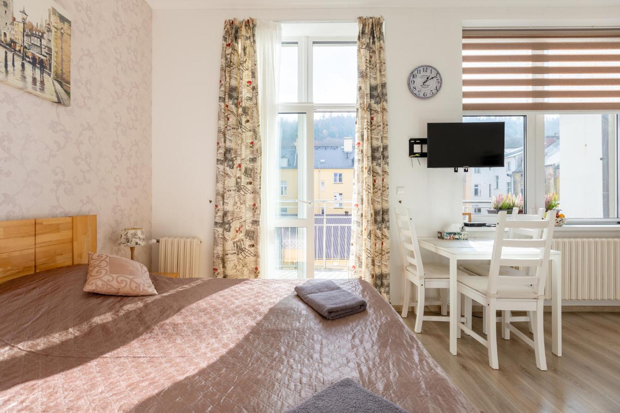 Apartment On Krymska Karlovy Vary Ngoại thất bức ảnh